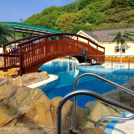 Cardigan Bay Holiday Park Δωμάτιο φωτογραφία