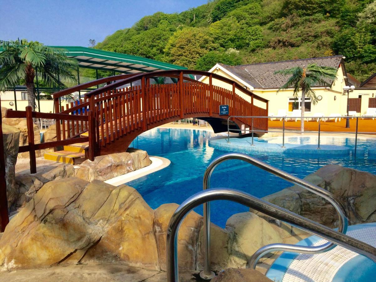 Cardigan Bay Holiday Park Δωμάτιο φωτογραφία